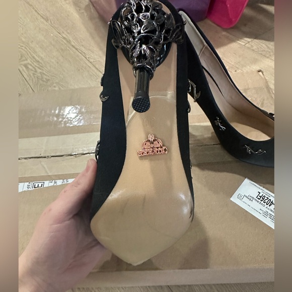 new shoes - Picture 3 of 4